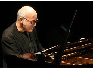 Pianist lừng danh Ludovico Einaudi trình diễn tại Hà Nội