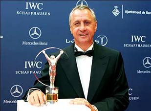 Cruyff: Thất bại trước Real chỉ… có lợi cho Barca