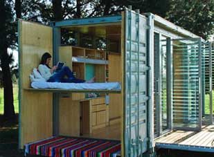 Những ngôi nhà tái chế lạ mắt và độc đáo