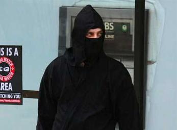 Ninja giúp người già và giải cứu mèo