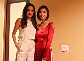 Ngô Thanh Vân "đọ sắc" với Angelina Jolie