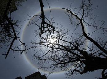 Vầng hào quang mặt trời xuất hiện ở Trung Quốc