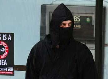 Ninja giúp người già và giải cứu mèo