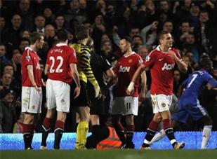 Vidic: Torres vẫn đáng sợ dù chưa ghi bàn