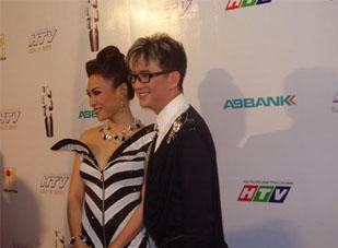 Mỹ Tâm khoe giọng tại Album vàng tháng 4