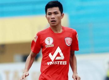 Ngọc Tùng được giảm án treo giò xuống 8 trận: Hồi sinh từ “lửa đỏ”