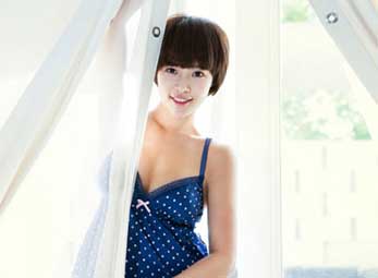 Ngắm vẻ đẹp sexy của "cô gái kẹo ngọt" Hwang Jung Eum