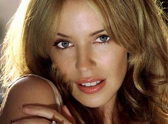 Kylie Minogue tổ chức cuộc thi thiết kế áo phông