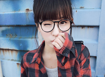 Chọn kính xì-kul cho teengirl