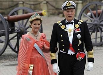 Những đám cưới "chui" của các vị vua