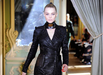 Trang sức đeo cổ cho Thu Đông 2011