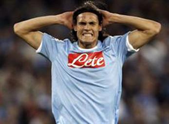 Napoli ký hợp đồng 5 năm với Cavani
