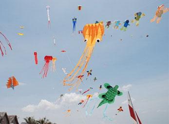 Thi diều ở Cửa Đại