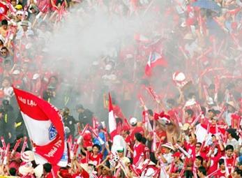 Cổ động viên gây bạo loạn tại giải VĐQG Áo