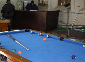 Phát hiện quán bar bí mật trong tù