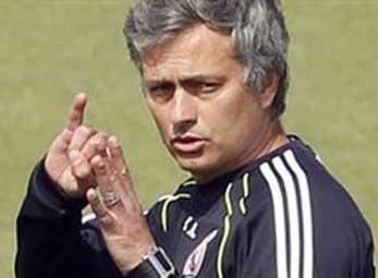 Mourinho cảm thấy bất an