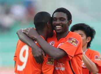 Kết thúc lượt đi giải hạng Nhất Quốc Gia: Cũng vui