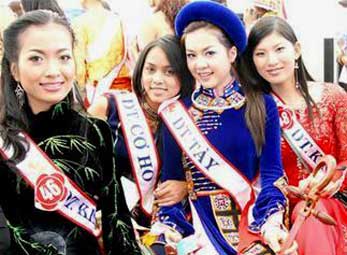 Tổ chức cuộc thi "Hoa hậu các dân tộc Việt Nam" năm 2011