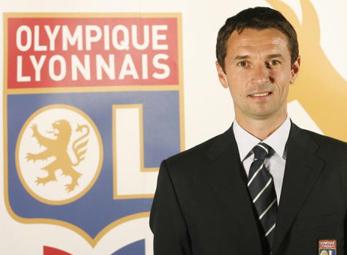 Lyon bổ nhiệm Remi Garde làm HLV trưởng