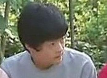 Sốc với cậu bé bán thận để mua iPad 2