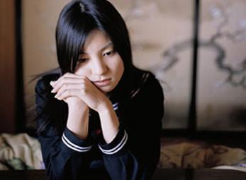 'Niềm đau chôn giấu' của phái nữ khi yêu