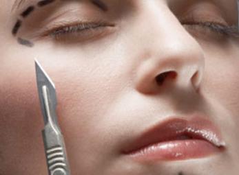 Những nguy cơ khi bạn… đẹp