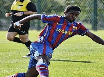 Hết Arsenal đến Chelsea cướp người của Barcelona