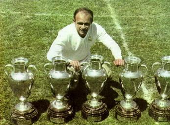 “Mũi tên bạc” Alfredo Di Stéfano