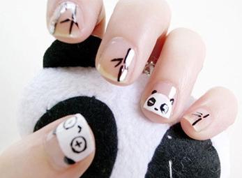Nghịch ngợm với nail gấu trúc dễ thương