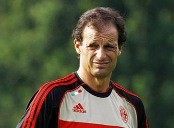 Allegri hài lòng về phong độ của Ibra, Cassano