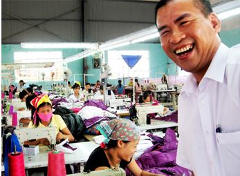 Người khuyết tật làm 'thủ lĩnh' của 300 lao động 