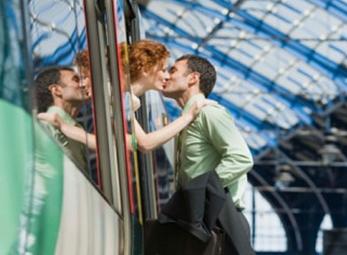 Xa nhau khiến tình cảm thêm gắn bó 