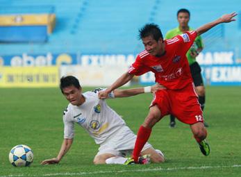 "Bắn hạ" Hà Nội T&T, Khánh Hòa thoát hiểm