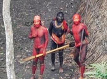 Bộ lạc nguyên thủy trong rừng Amazon biến mất