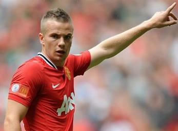 M.U "quỵt" tiền chuyển nhượng "Paul Scholes mới" ? 