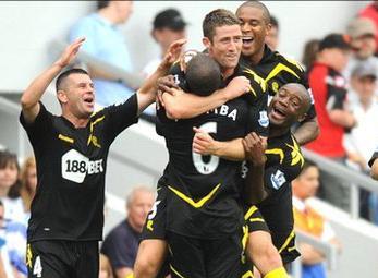 Video Queens Park - Bolton: Chênh lệch đẳng cấp