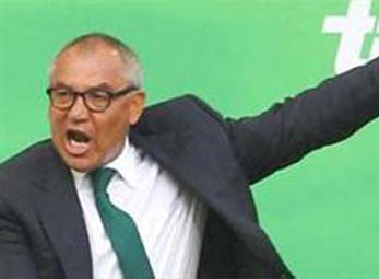 HLV Felix Magath: Đòi áp dụng công nghệ