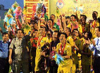  Sân Thống Nhất được chọn tổ chức CK Cúp Quốc gia