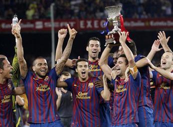 Cận cảnh giây phút đăng quang của Barcelona