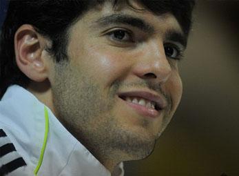 Kaka - Inter: Chờ một cuộc rượt đuổi