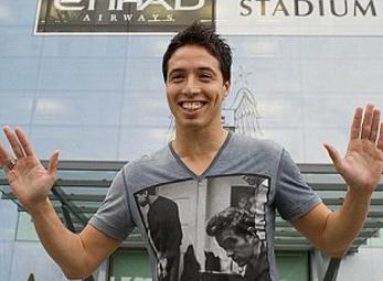 Nasri "uốn lưỡi": “Wenger như là người cha thứ hai của tôi”