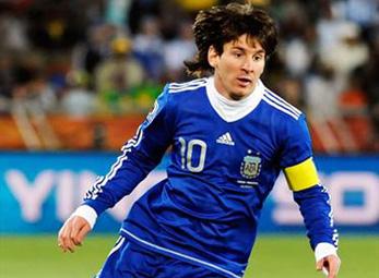 Leo Messi lên làm đội trưởng ĐT Argentina