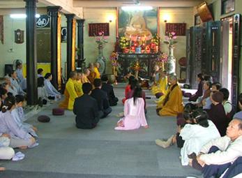 Giới trẻ và đám cưới nơi cửa Phật