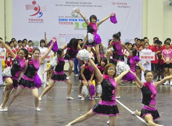 Sinh viên Hà Nội cuồng nhiệt với Giải bóng chuyền toàn quốc 2011