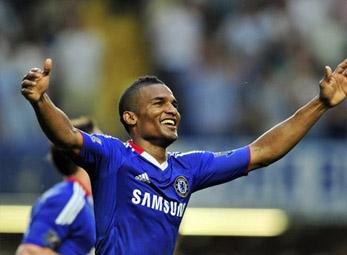 Bayern tiếp tục chèo kéo Malouda