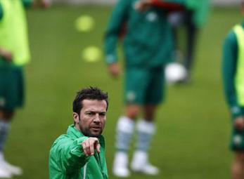LĐBĐ Bulgaria sa thải Lothar Matthaus