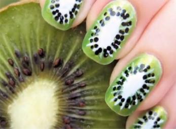 Vẽ nail kiwi dịu mắt 
