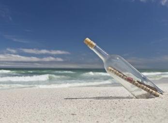 Chàng trai Canada thả 4800 thư chai trong suốt 15 năm 