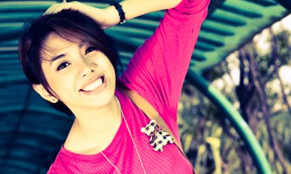 Sao mai Lan Trinh tóc ngắn tươi trẻ thời sinh viên