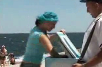 Anh chàng bán kem có 1 không 2